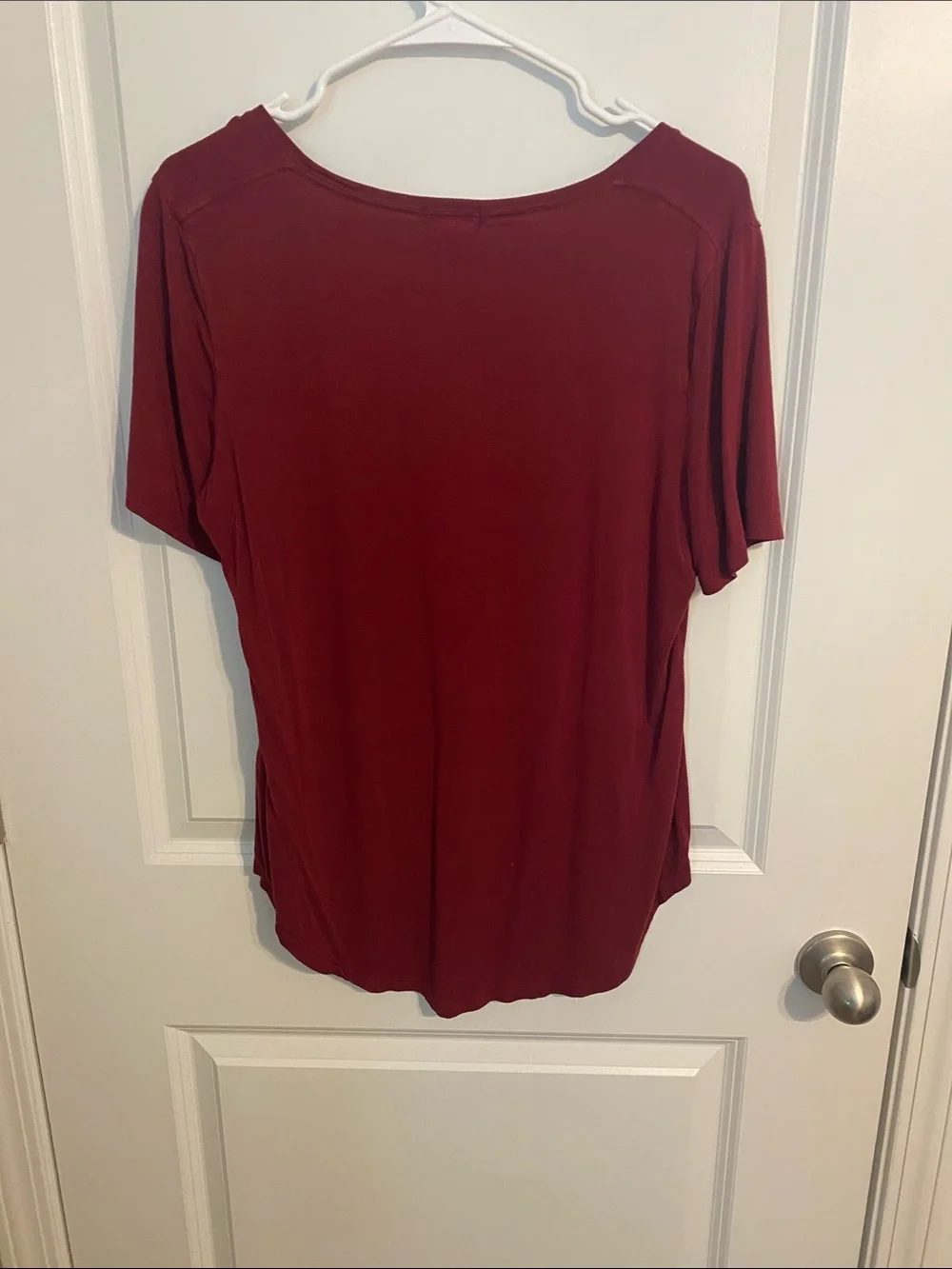 Old Navy Women's Short Sleeve Scoop Neck Tee - Burgundy - Picture 3 of 3